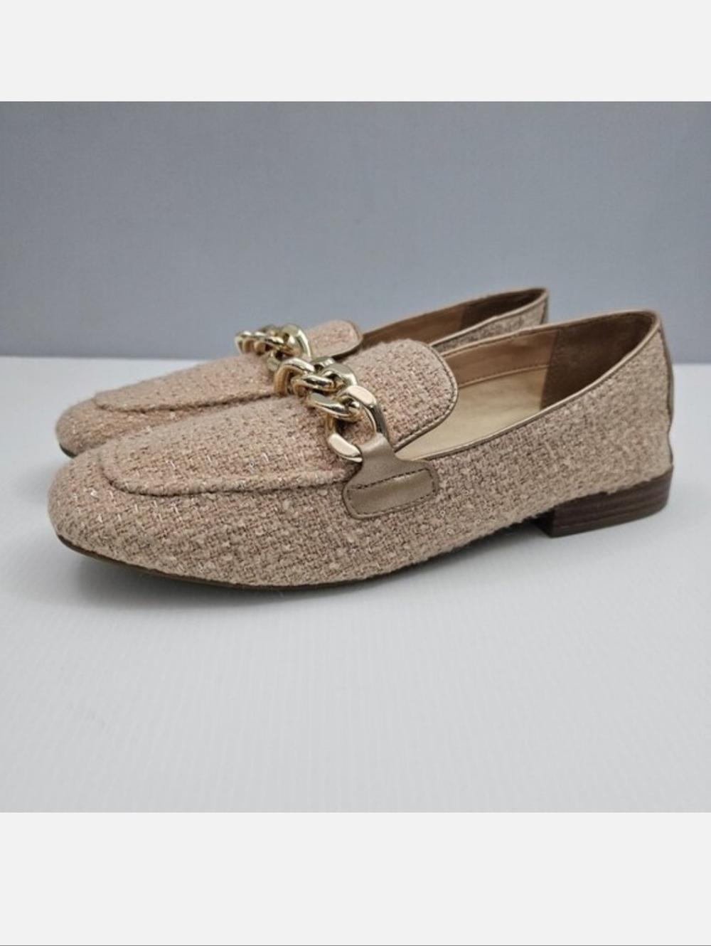 Donald Pliner Bethany Loafer Women 9.5 Camel Boucle Chain Detail Slip On Sparkle